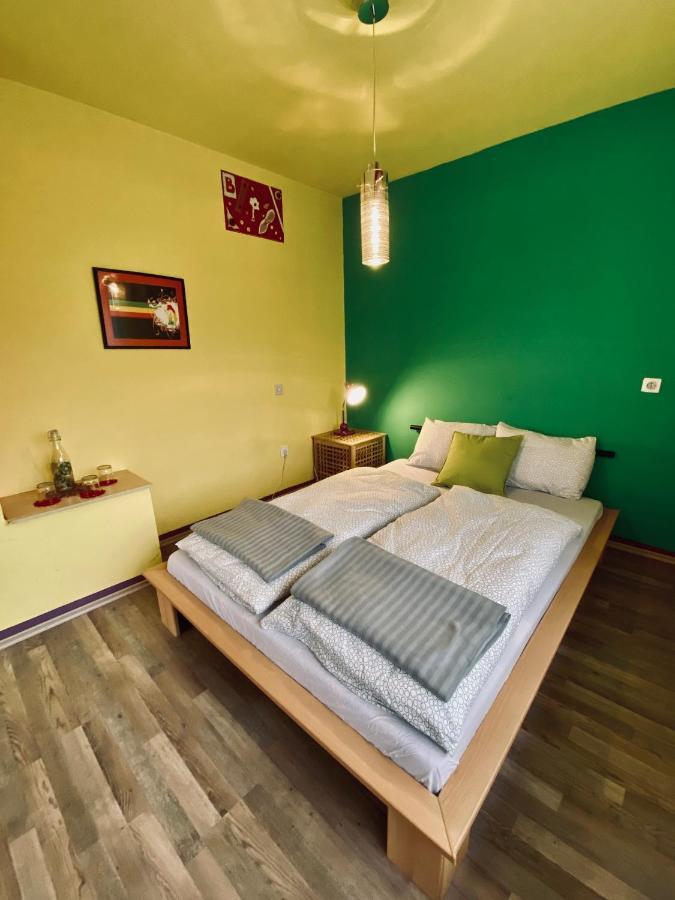 Green Oasis Guest House Sladki Vrh Bagian luar foto